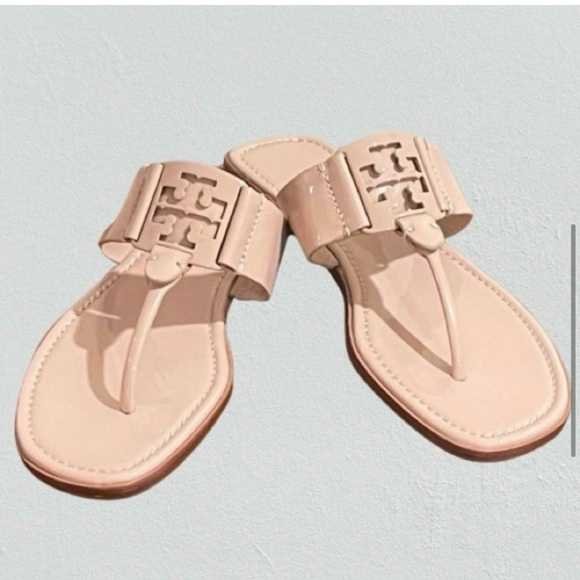 New in Box Tory Burch- Georgia Sandal Soft Patent. Color: Sand. Size: 8 - Picture 6 of 11